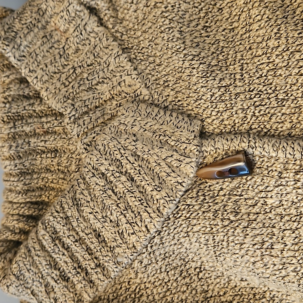 Carolyn Taylor Cardigan Sweater, Size M. - Picture 5 of 8